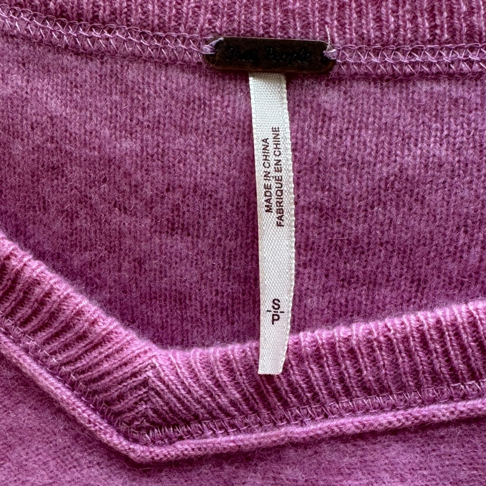 Free People Women's Sweater - Picture 2 of 4
